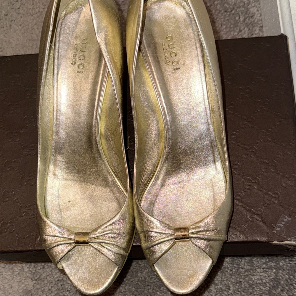 Gucci Shimmering Gold Bow Heels